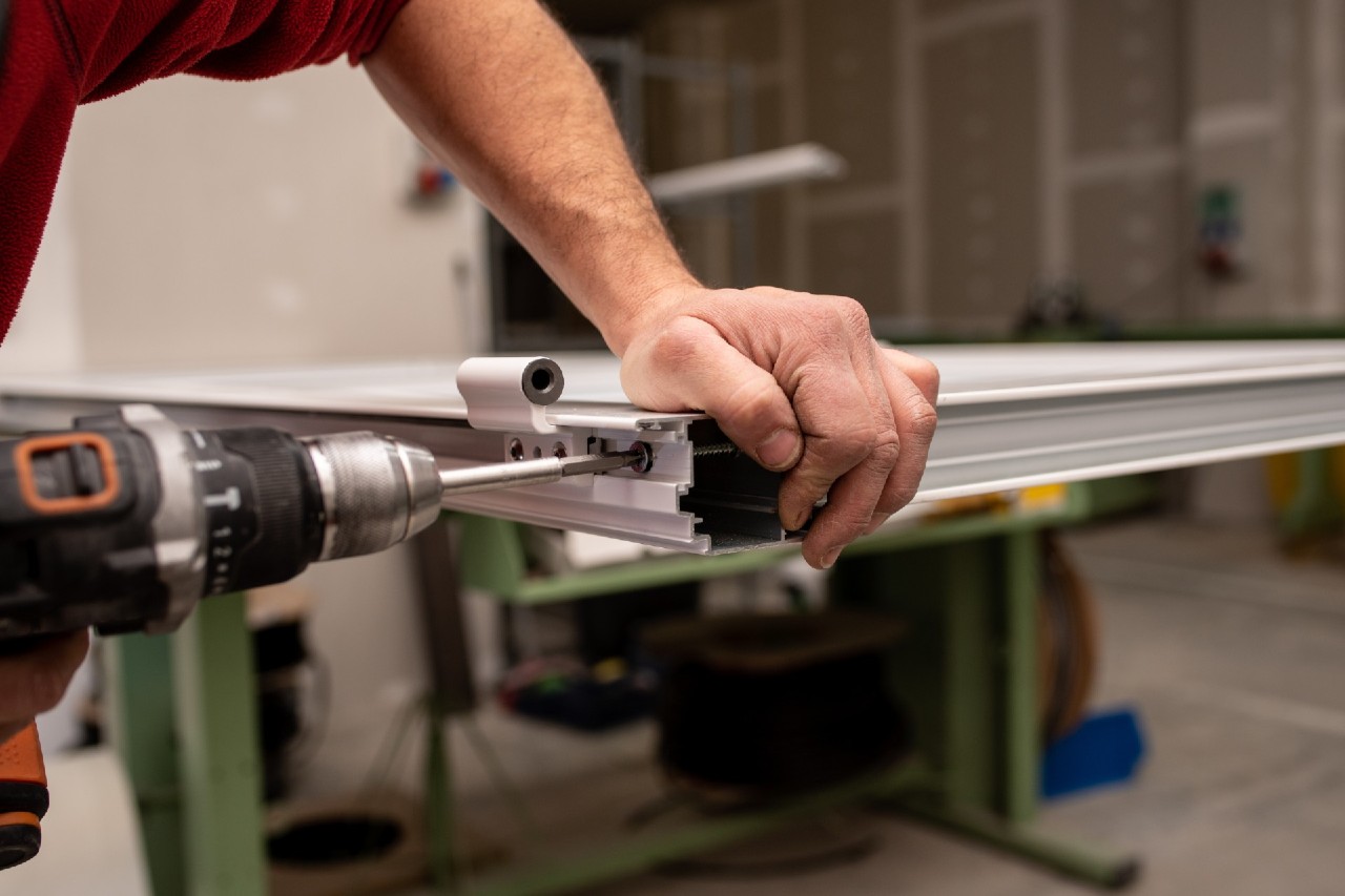 RV slide-outs repair