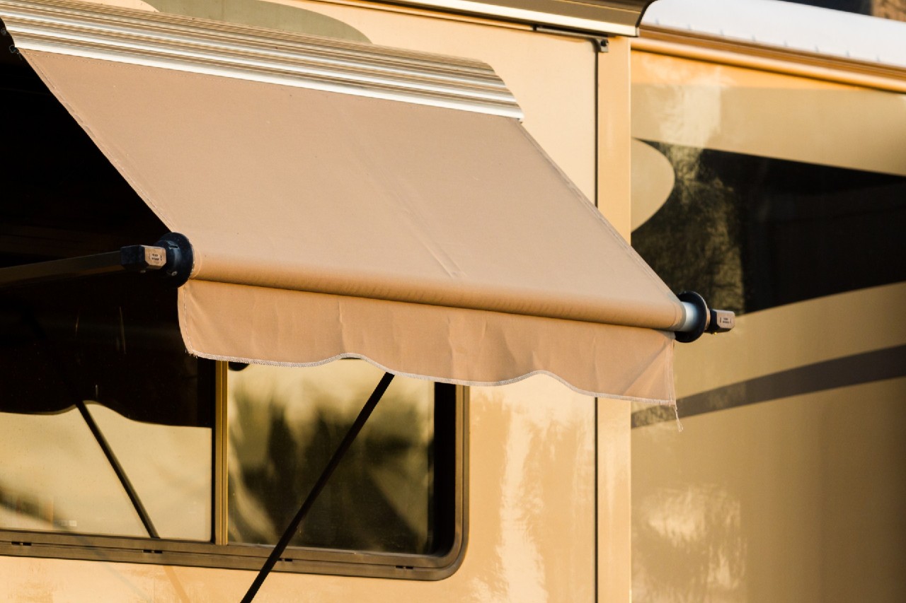 professional RV slide-out maintenance and repair